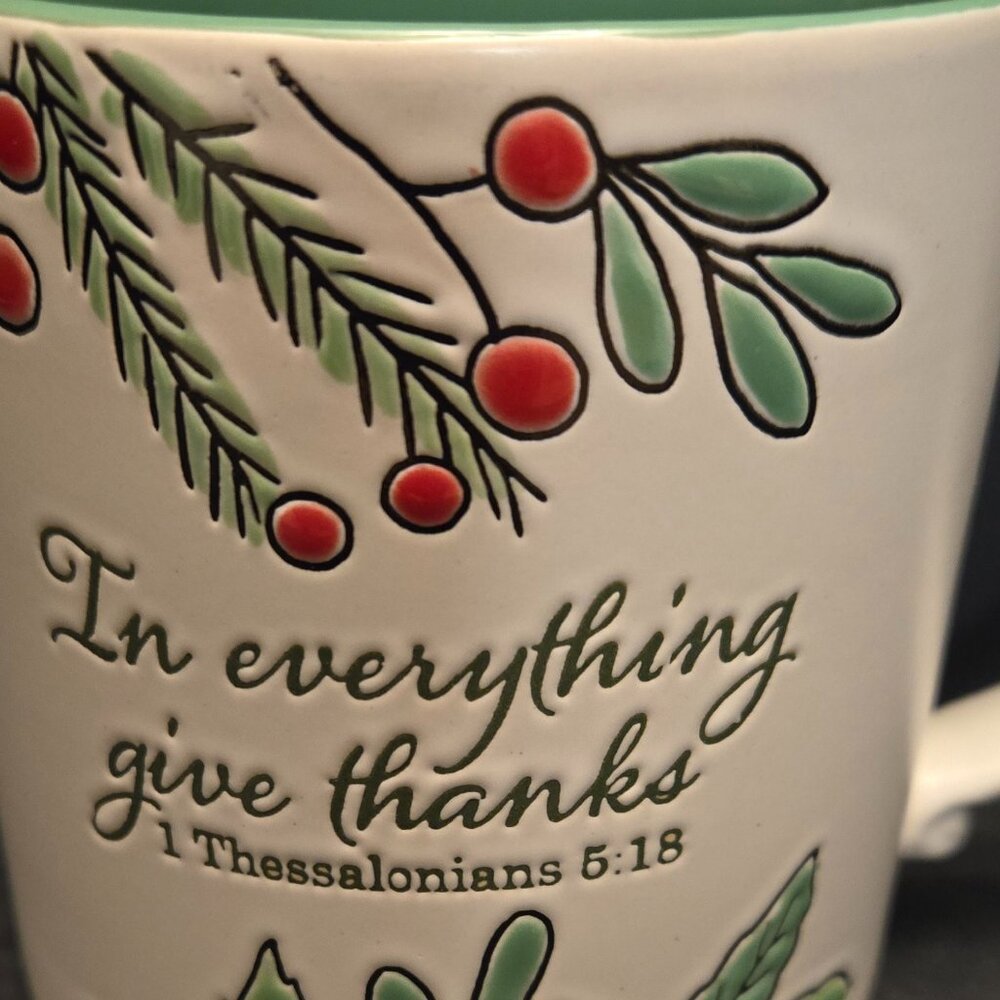 INSPIRATIONAL CHRISTMAS MUG - Picture 2 of 7